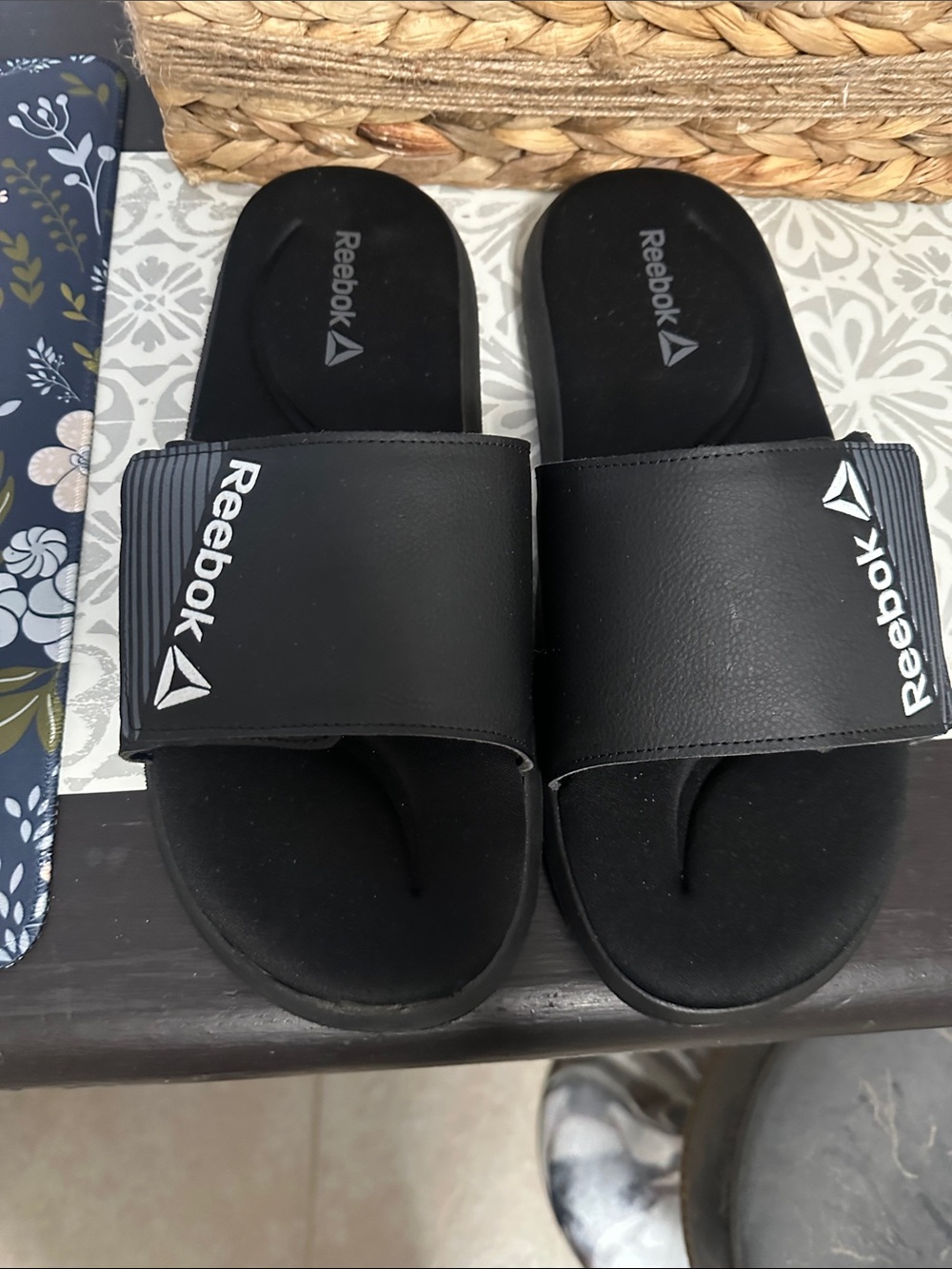 Reebok Black Mens Slide Sandals with White Logo Sz 13 NEW